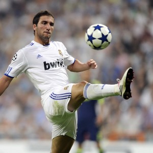 kaiyun入口-跨界辉煌，科维托娃的纪录突破与曼联的极限挑战，竞技场双线传奇，网坛女王科维托娃破纪录，足球豪门曼联迎极限挑战